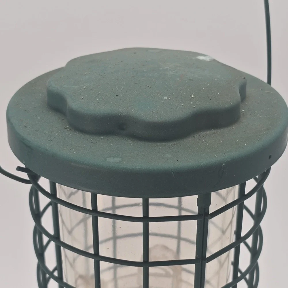 Perky-Pet Squirrel Stumper Bird Feeder 19